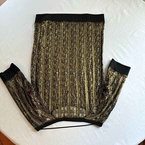 Sanctuary black and gold short sleeved dressy top - Picture 5 of 6